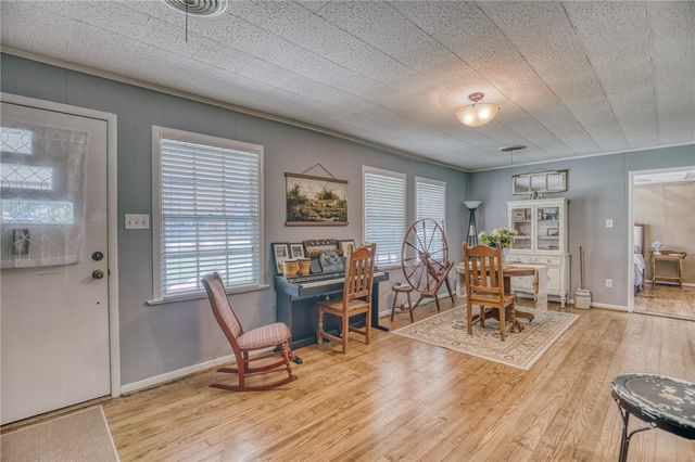 601 South Masonic Street, Bellville, TX 77418