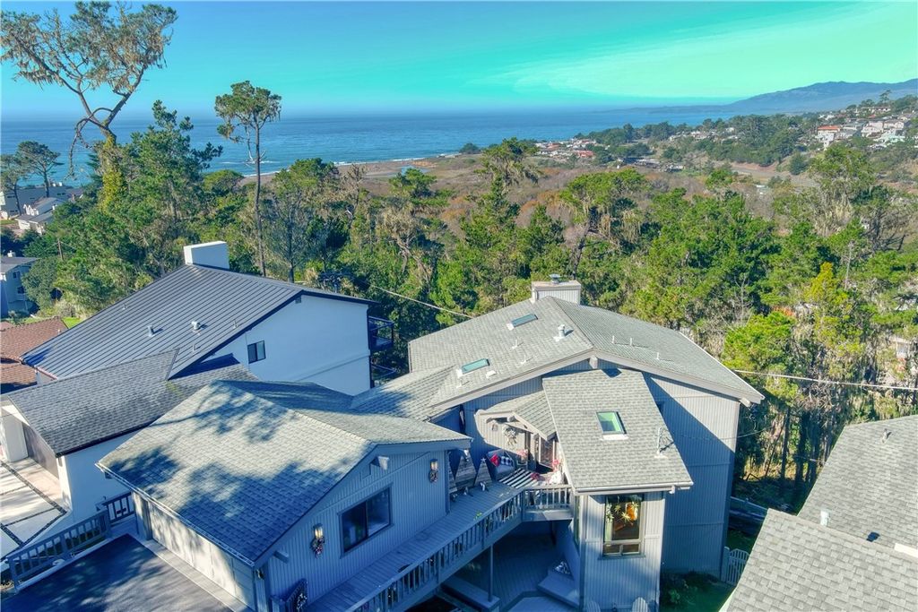 583 Plymouth Street, Cambria, CA 93428