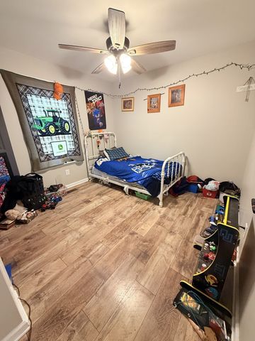 695 Hog Back Ridge Rd, Bethpage, TN 37022