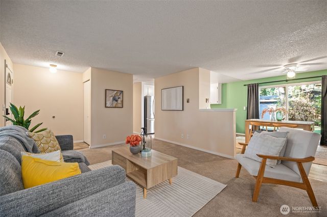 13808 Cascadian Way, Everett, WA 98208