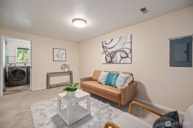 13808 Cascadian Way, Everett, WA 98208