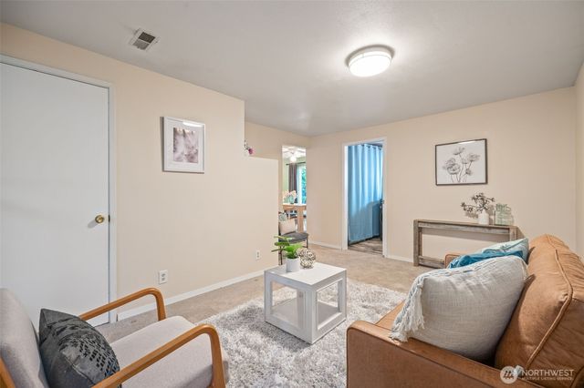 13808 Cascadian Way, Everett, WA 98208