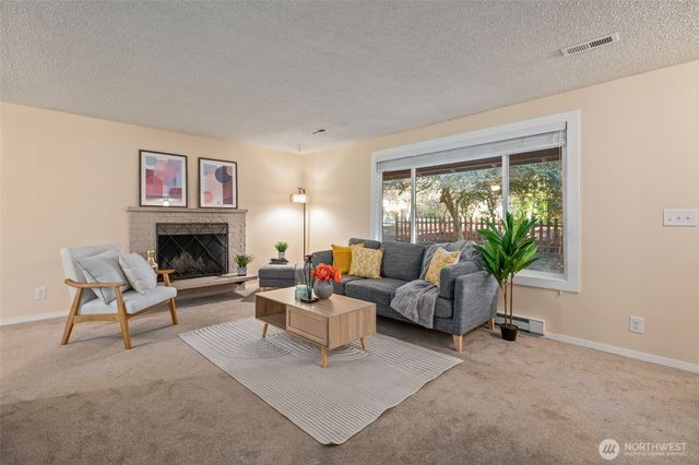 13808 Cascadian Way, Everett, WA 98208