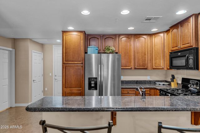 5450 E DEER VALLEY Drive E 1201, Phoenix, AZ 85054