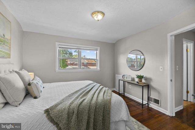 136 BLADEN RD, Essex, MD 21221