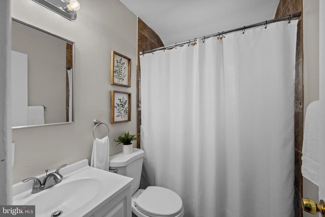 136 BLADEN RD, Essex, MD 21221