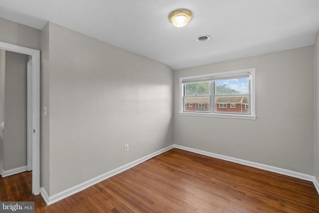 136 BLADEN RD, Essex, MD 21221
