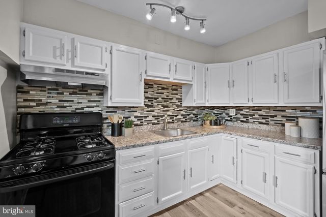 136 BLADEN RD, Essex, MD 21221