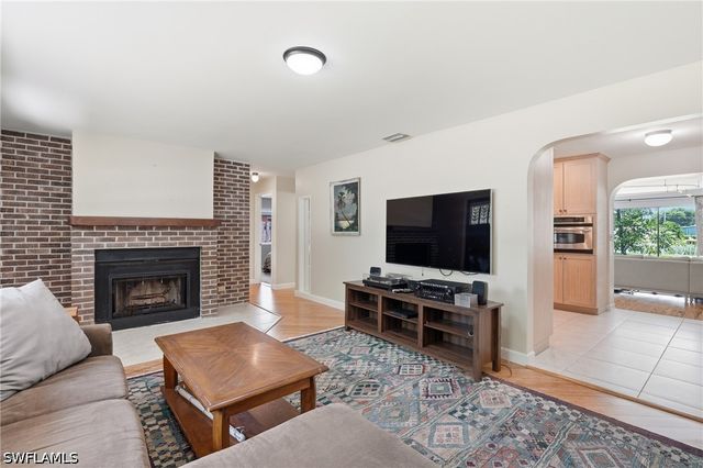 1316 Rordon AVE, Naples, FL 34103