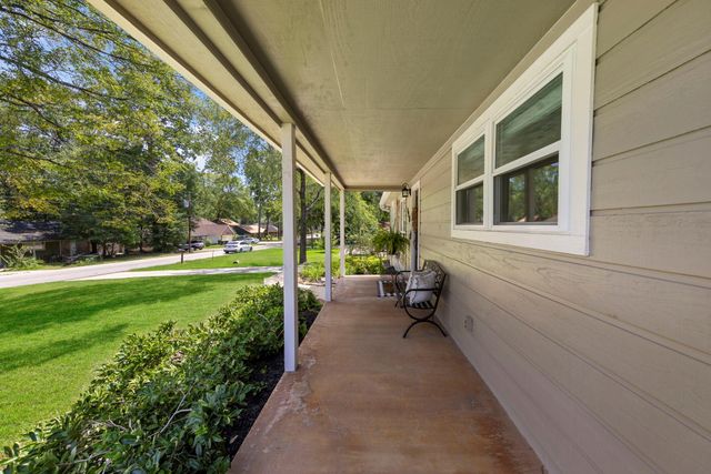410 Shawnee Drive, Montgomery, TX 77316