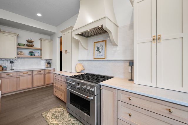 7131 Alvie Lane, Bettendorf, IA 52722