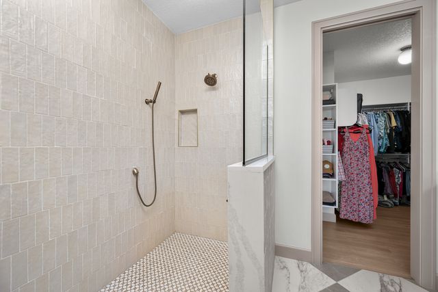 7131 Alvie Lane, Bettendorf, IA 52722