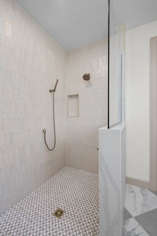 7131 Alvie Lane, Bettendorf, IA 52722