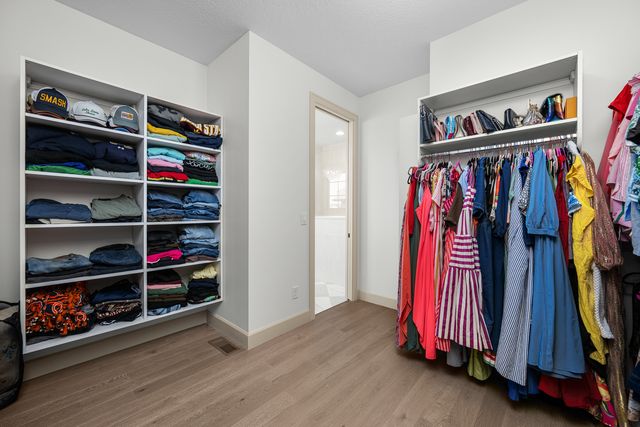 7131 Alvie Lane, Bettendorf, IA 52722