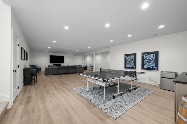 7131 Alvie Lane, Bettendorf, IA 52722