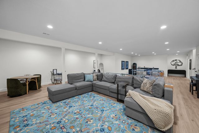 7131 Alvie Lane, Bettendorf, IA 52722