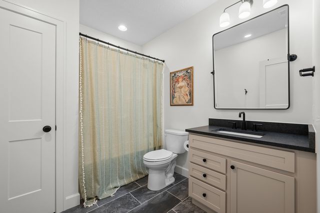 7131 Alvie Lane, Bettendorf, IA 52722