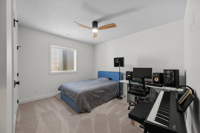 7131 Alvie Lane, Bettendorf, IA 52722