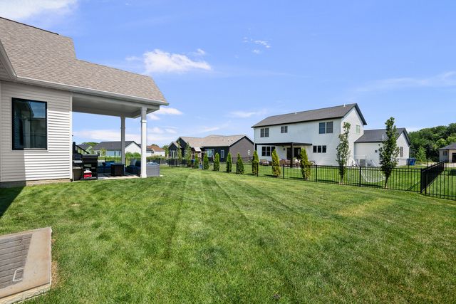 7131 Alvie Lane, Bettendorf, IA 52722