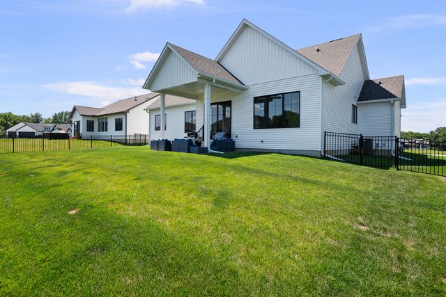 7131 Alvie Lane, Bettendorf, IA 52722