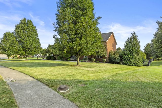 2024 Indigo Drive, Richmond, KY 40475