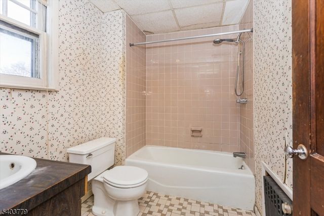 105 Midland Ave, Glen Ridge Boro Twp., NJ 07028