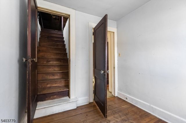 105 Midland Ave, Glen Ridge Boro Twp., NJ 07028