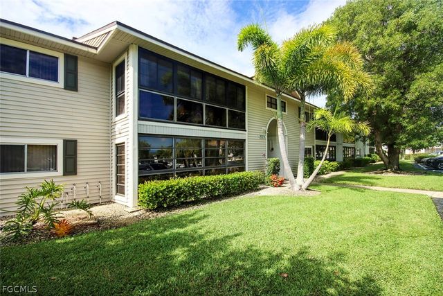 8121 S Woods CIR Unit 5, Fort Myers, FL 33919