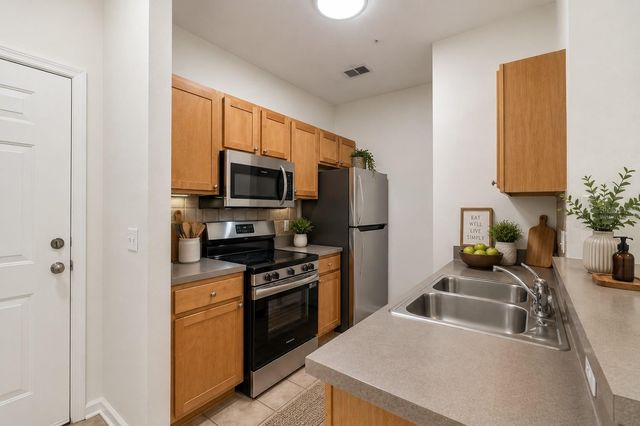 4207 S DALE MABRY HIGHWAY 8302, Tampa, FL 33611