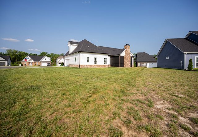 3011 Bootknife Dr, Bell Buckle, TN 37020