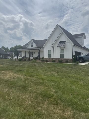 3011 Bootknife Dr, Bell Buckle, TN 37020
