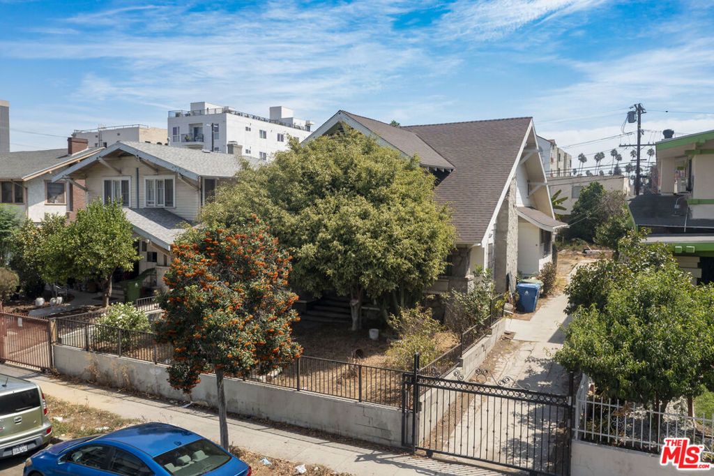 918 S Kingsley Drive, Los Angeles, CA 90006 — photo 4