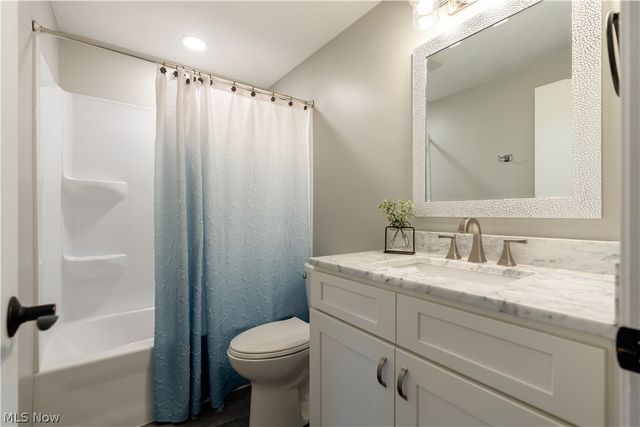 7825 Oakdale Street NW, Massillon, OH 44646