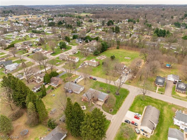 7825 Oakdale Street NW, Massillon, OH 44646