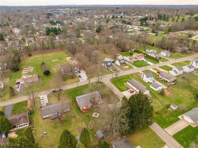 7825 Oakdale Street NW, Massillon, OH 44646