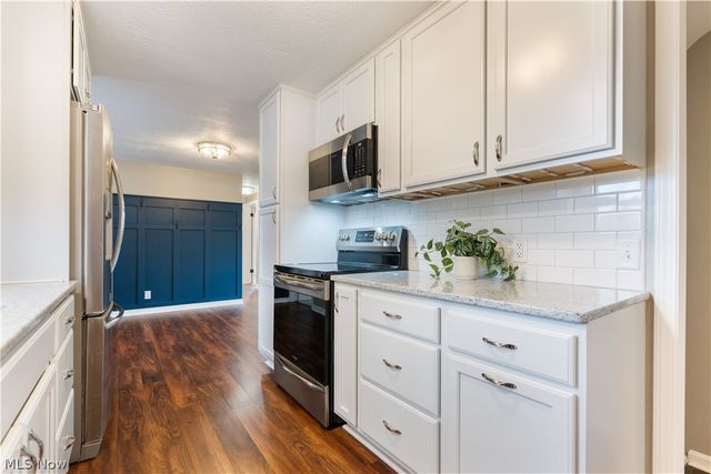 7825 Oakdale Street NW, Massillon, OH 44646