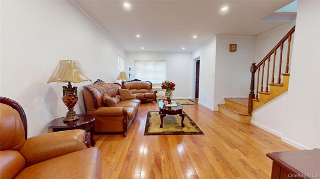 21942 141st Road, Springfield Gardens, NY 11413