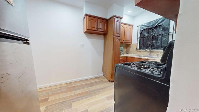 21942 141st Road, Springfield Gardens, NY 11413