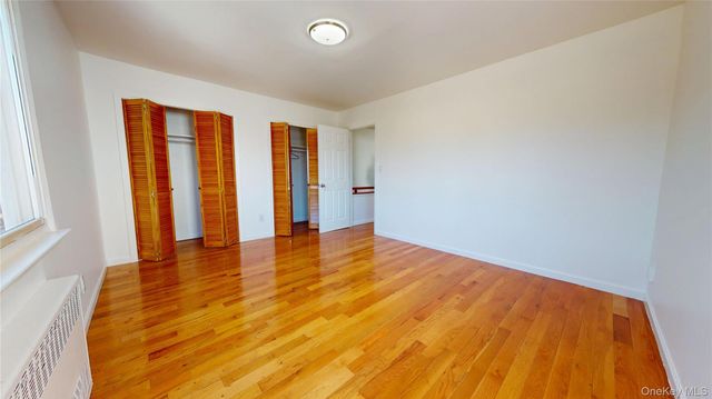 21942 141st Road, Springfield Gardens, NY 11413
