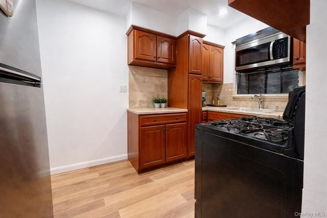 21942 141st Road, Springfield Gardens, NY 11413