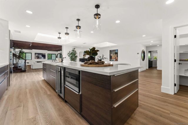 2451 Malibu Way, Del Mar, CA 92014