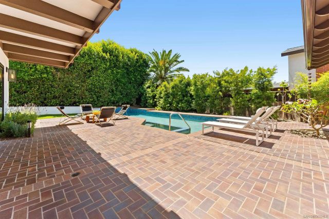 2451 Malibu Way, Del Mar, CA 92014