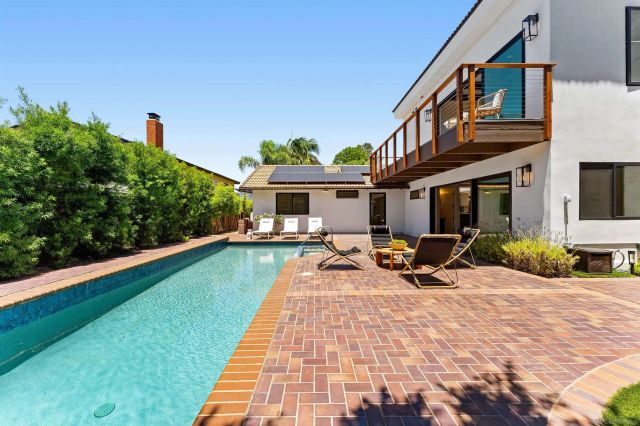 2451 Malibu Way, Del Mar, CA 92014