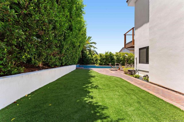 2451 Malibu Way, Del Mar, CA 92014