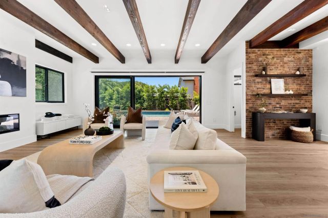 2451 Malibu Way, Del Mar, CA 92014
