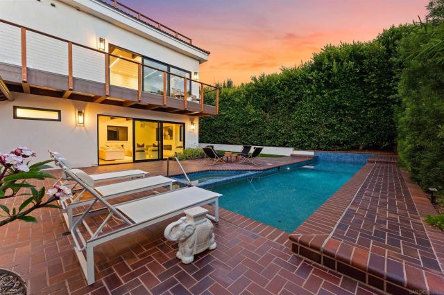 2451 Malibu Way, Del Mar, CA 92014
