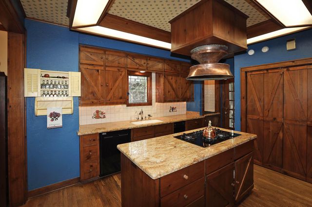 3011 S Hughes Street, Amarillo, TX 79109