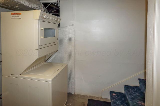 3011 S Hughes Street, Amarillo, TX 79109