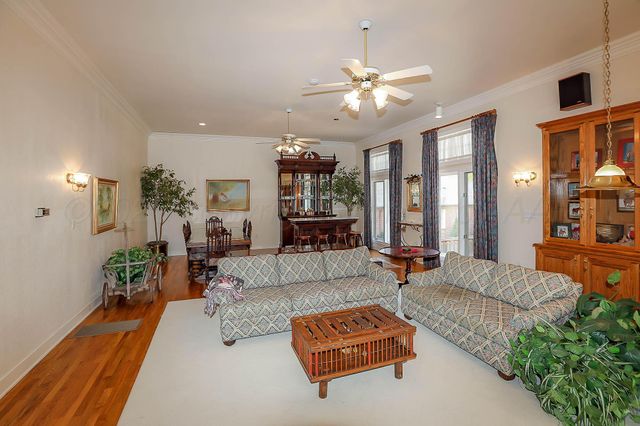 3011 S Hughes Street, Amarillo, TX 79109