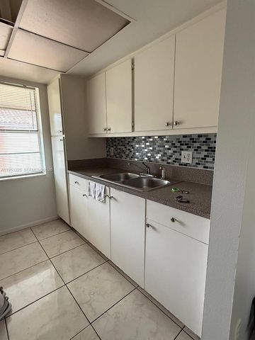 1200 SW 50th Ave 207-3, North Lauderdale, FL 33068